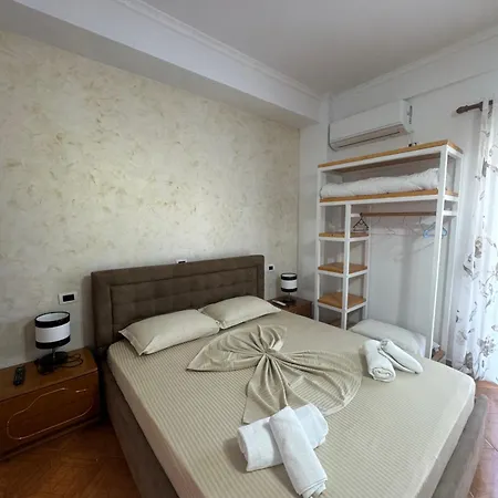 Frida Hotel *